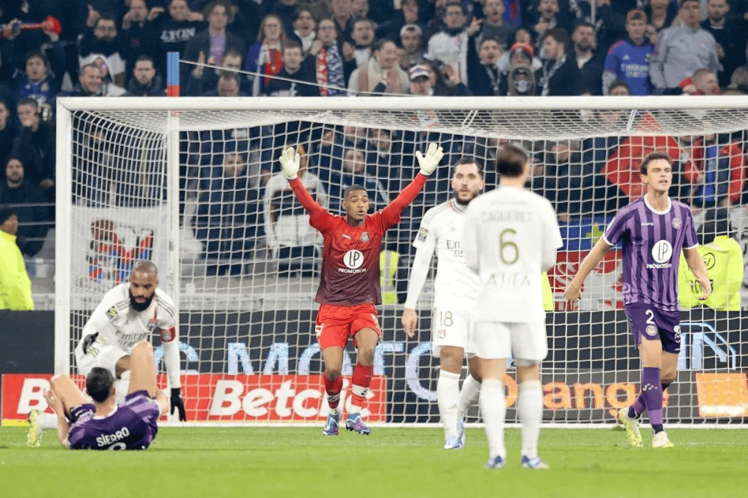 周六020意甲前瞻：那不勒斯主场冲分稳位次 莱切深陷保级泥潭客场难抗衡